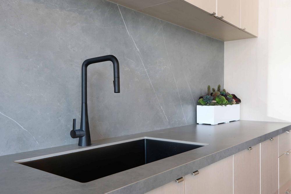 Master Modern Pull-Out Kitchen Faucet - Bhdepot 